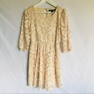 Forever21 stretch lace dress